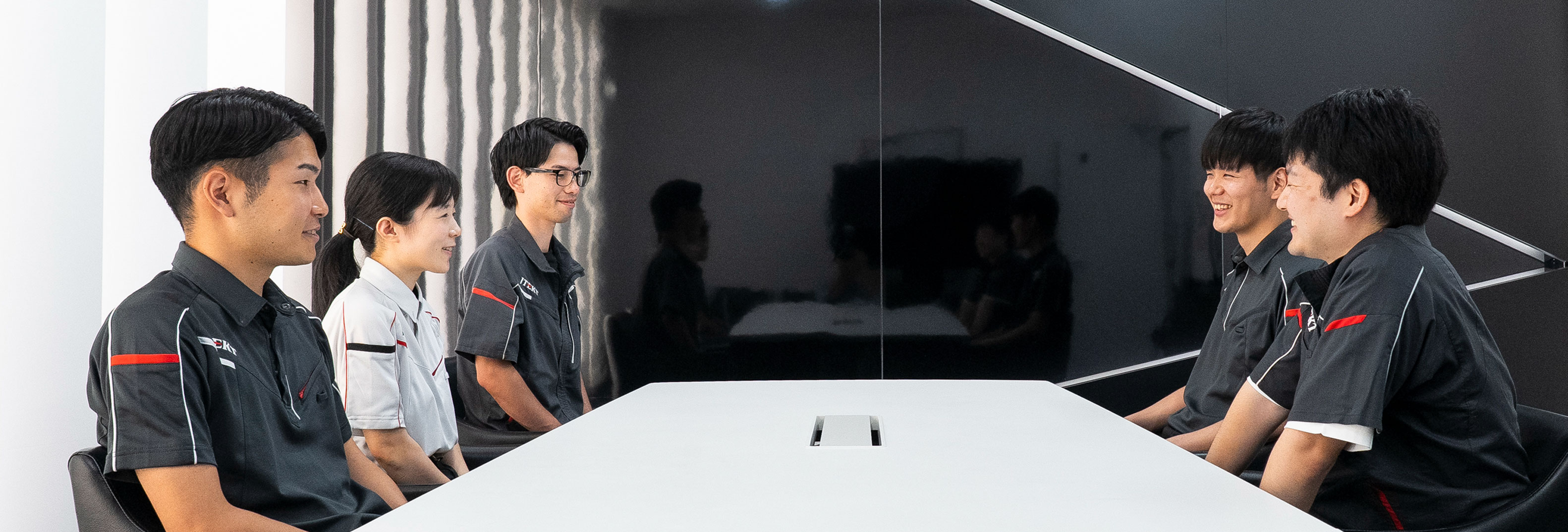 座談会イメージ